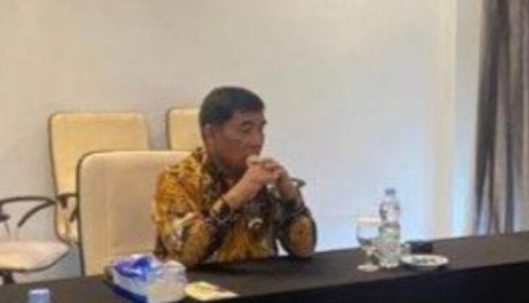 Yulius Selvanus Komaling (foto: tangkapan layar fb)